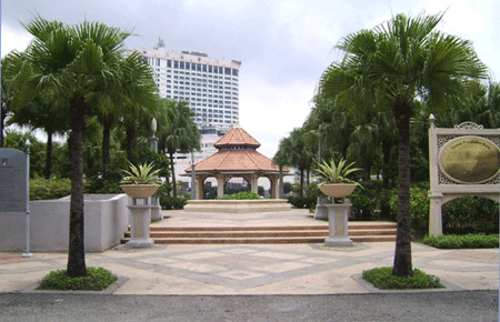 巴生河畔的石头码头公园 Taman Pengkalan Batu