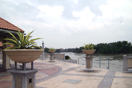 巴生河畔的石头码头公园 Taman Pengkalan Batu