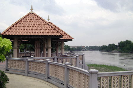 巴生河畔的石头码头公园 Taman Pengkalan Batu